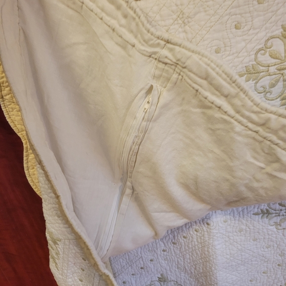 4x Pillow Covers - Picture 6 of 8